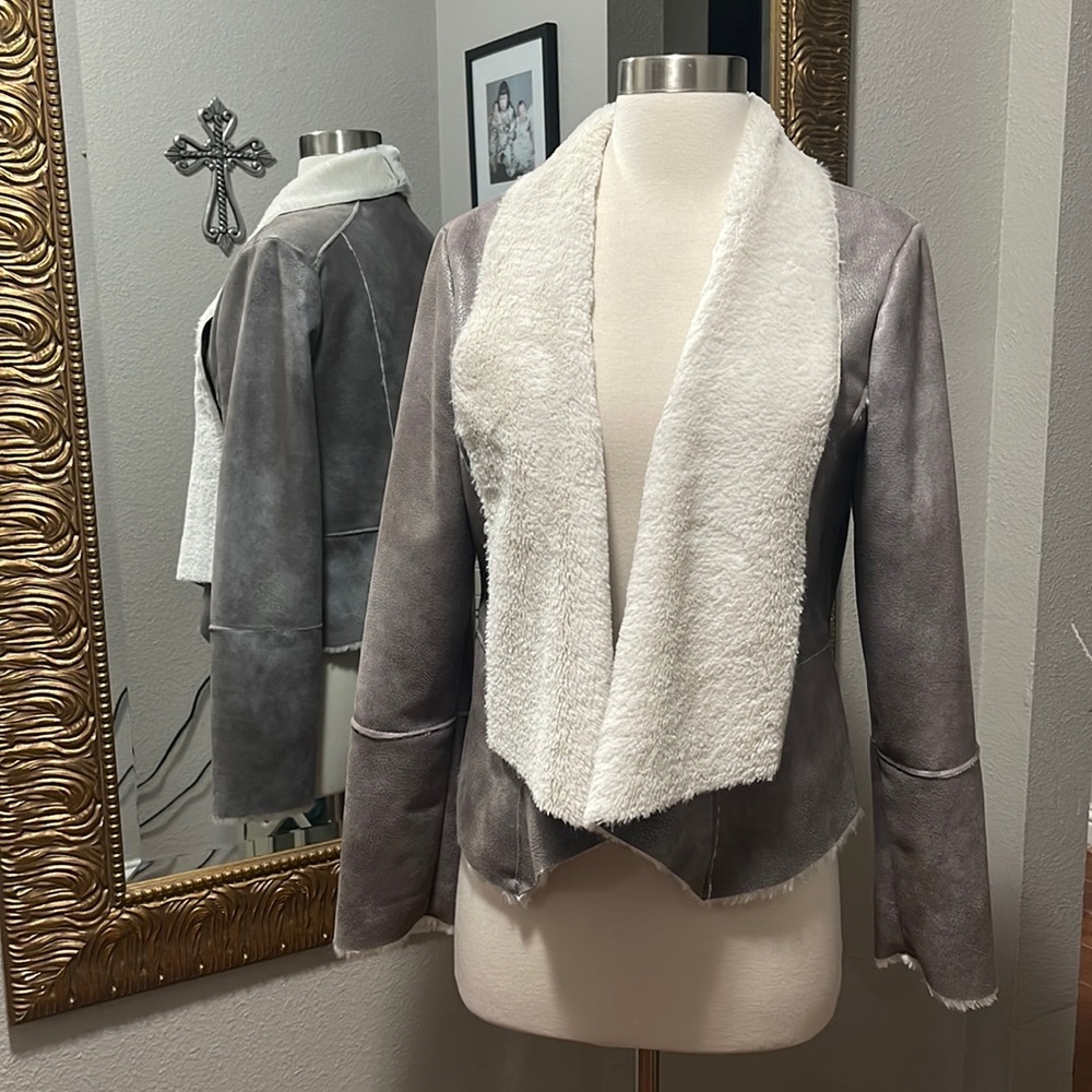 Cache Gray And White Shearling Jacket - image 1